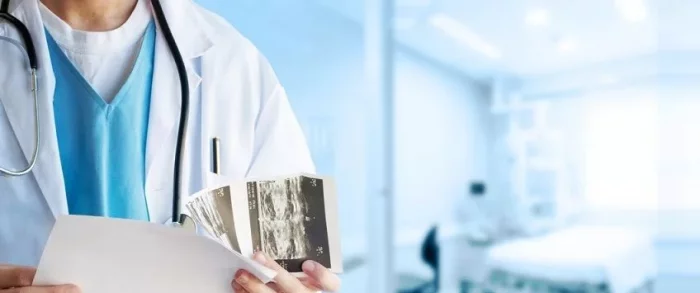 ЛІКАР-ОНКОЛОГ: КОЛИ І З ЯКИМИ ПРОБЛЕМАМИ ПОТРІБНО ЗВЕРТАТИСЯ?