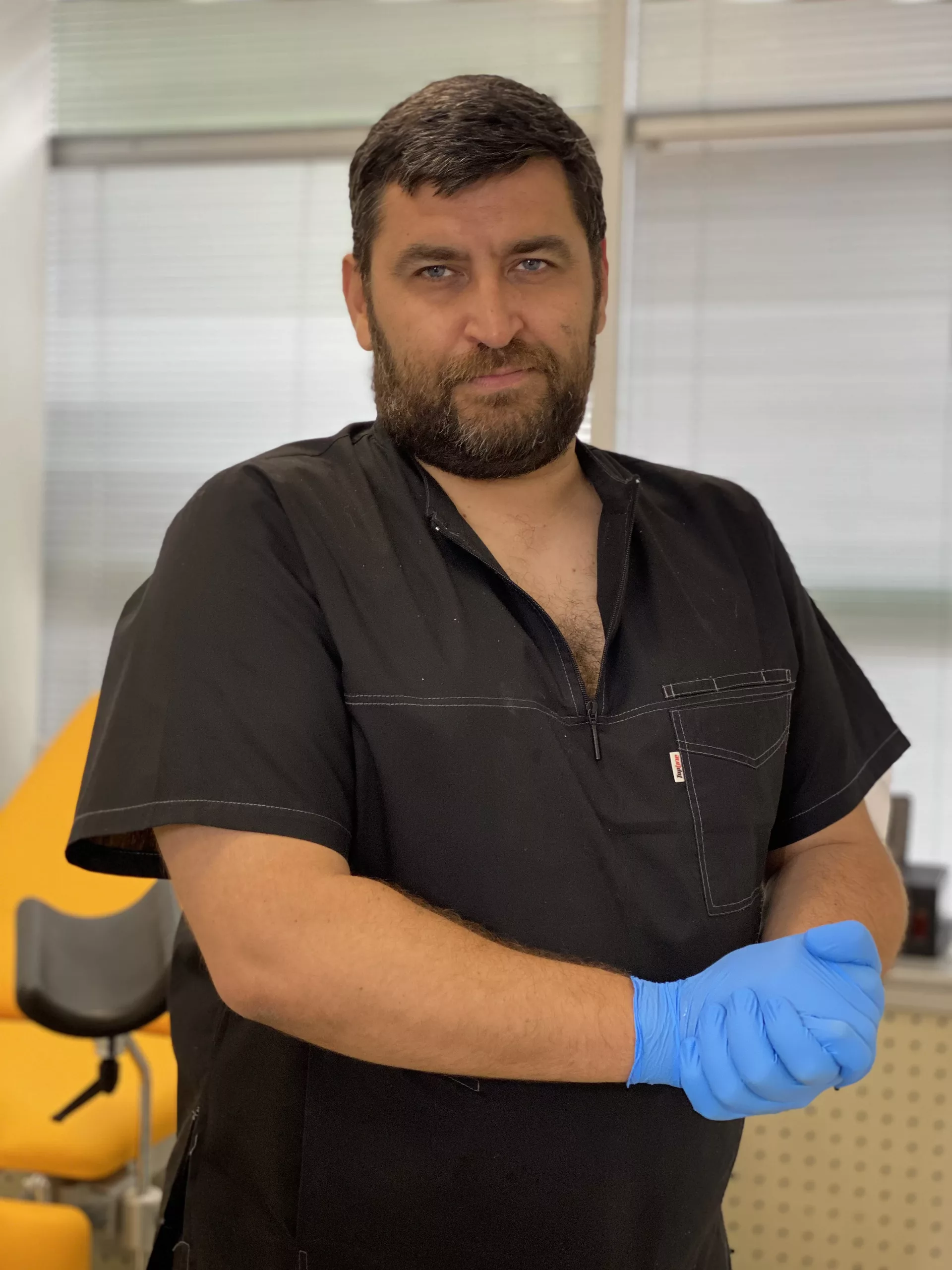 Суслов Дмитро Віталійович MD