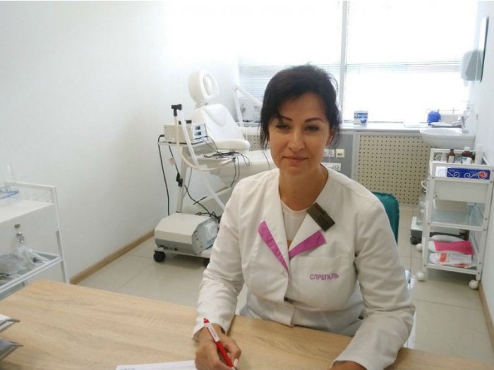 Кабінет дерматовенеролога. На пріймі лікар-дерматовенеролог вищої категорії, Ада Петрівна КОВАЛЬЧУК